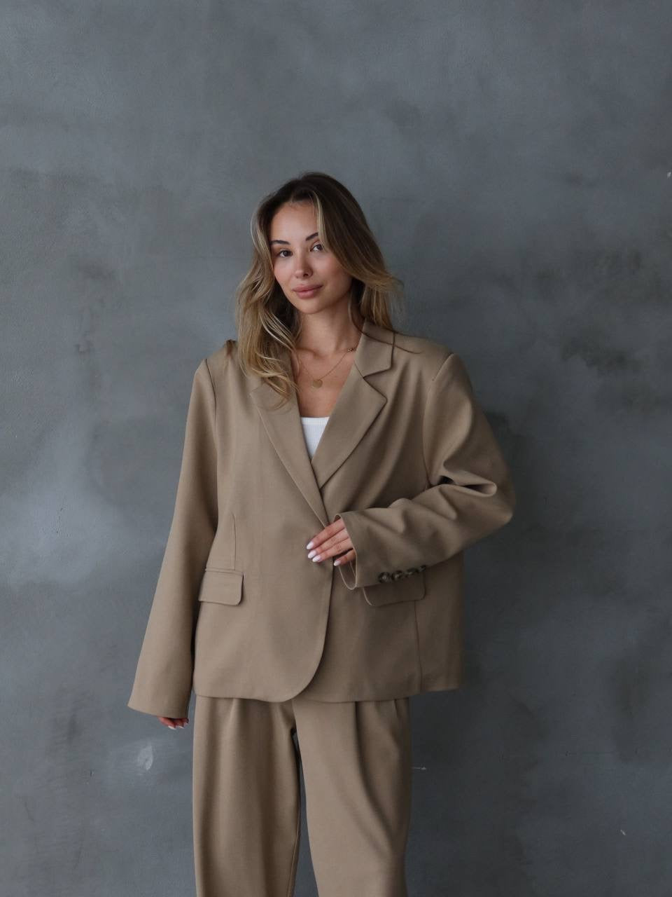 Sofia Arka Kısmı Detaylı Ceket Camel
