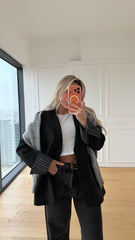 Siyah Çizgi Detaylı Blazer Ceket