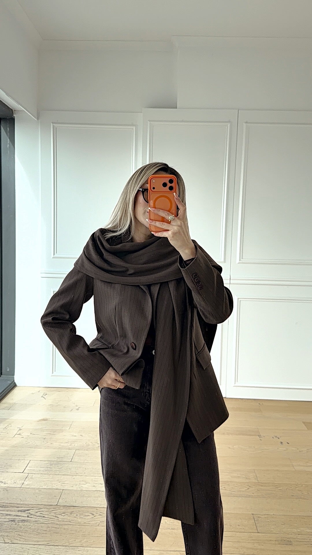 Kahverengi Şal Detaylı Tasarım Ceket