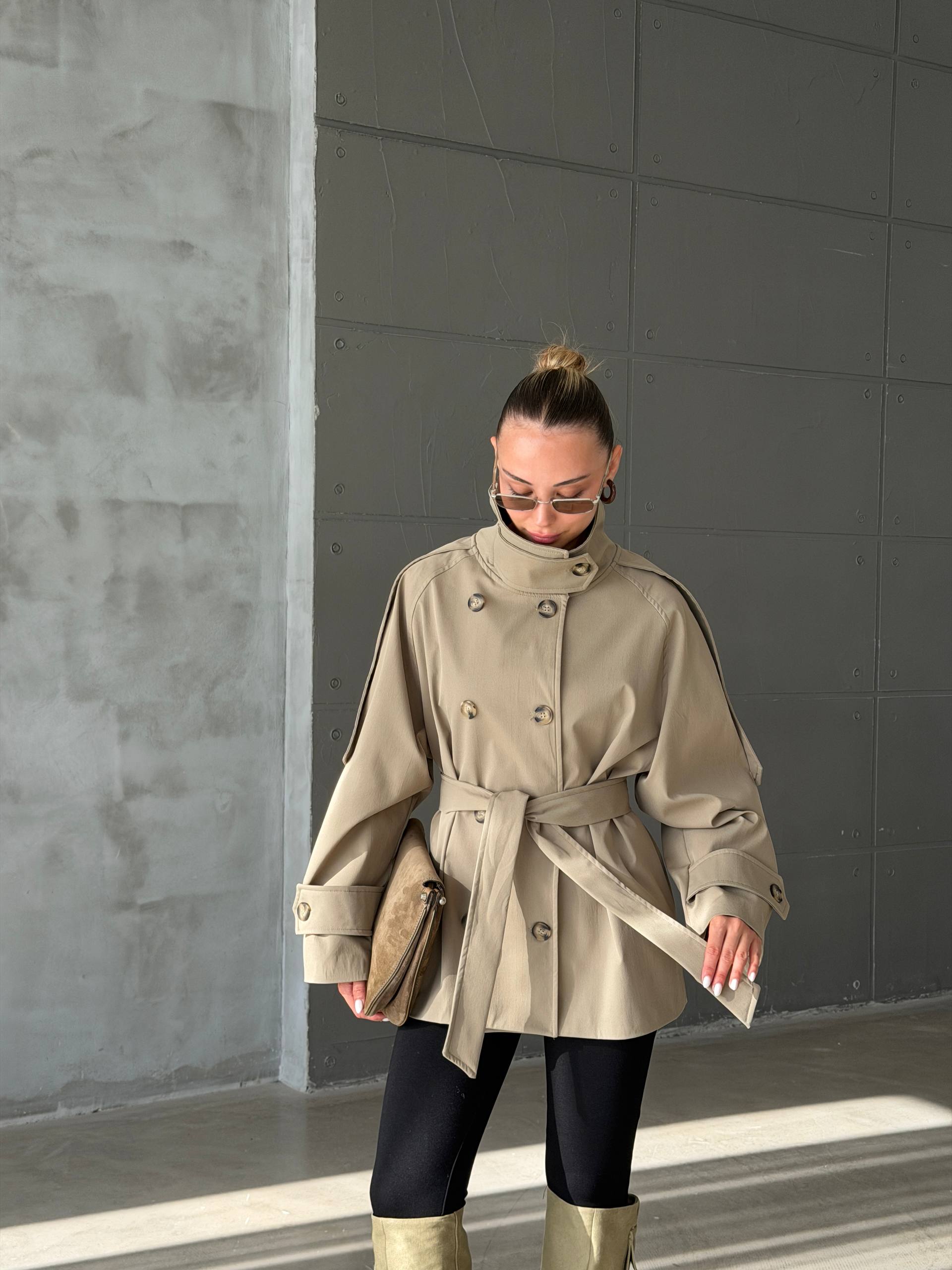 Le Vienne Trench Haki