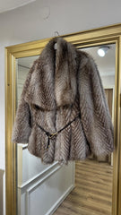 Ekru Kahve Geçişli Kemer Detaylı Kürk