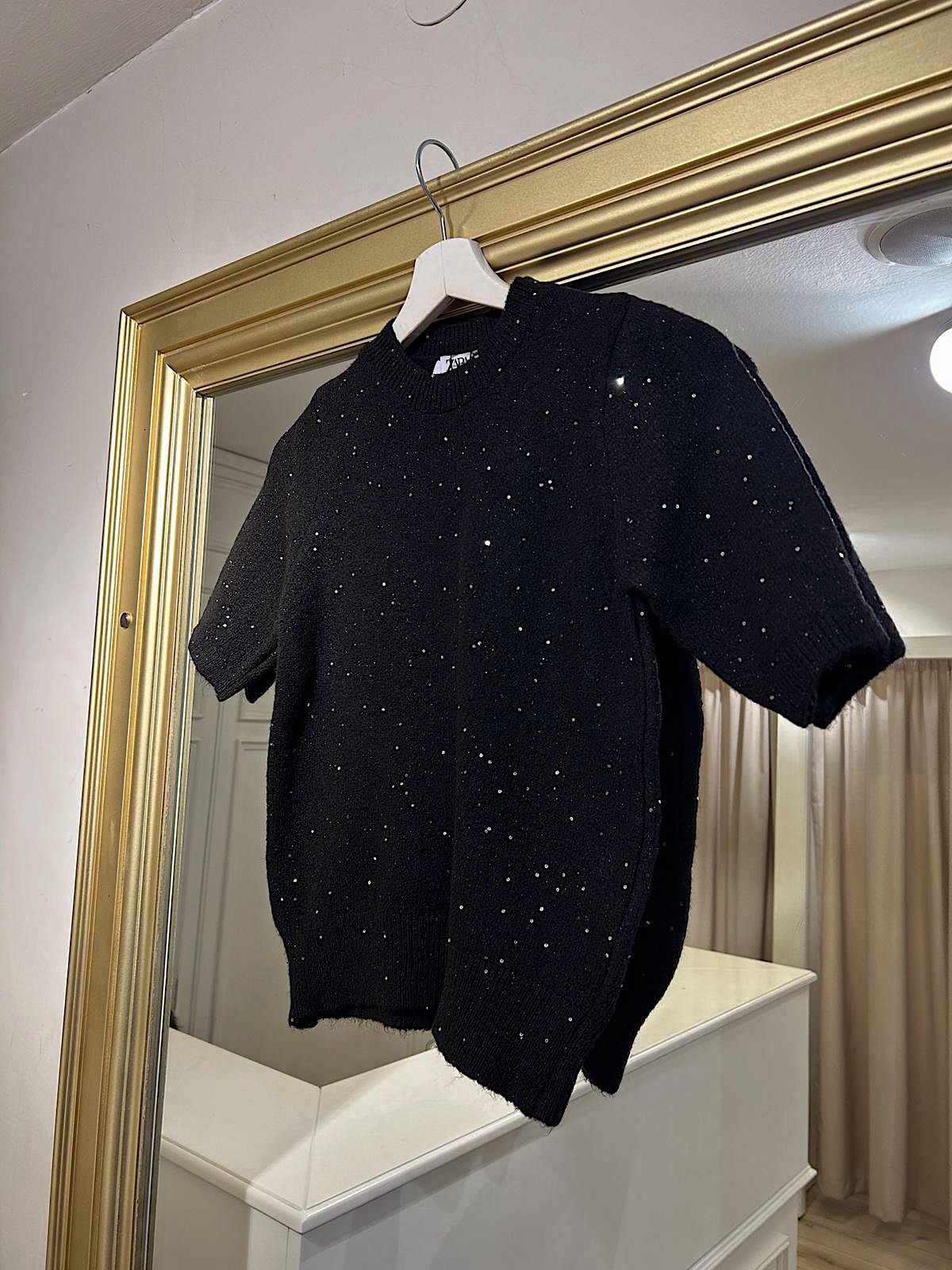 Bisiklet Yaka Pullu Siyah Triko