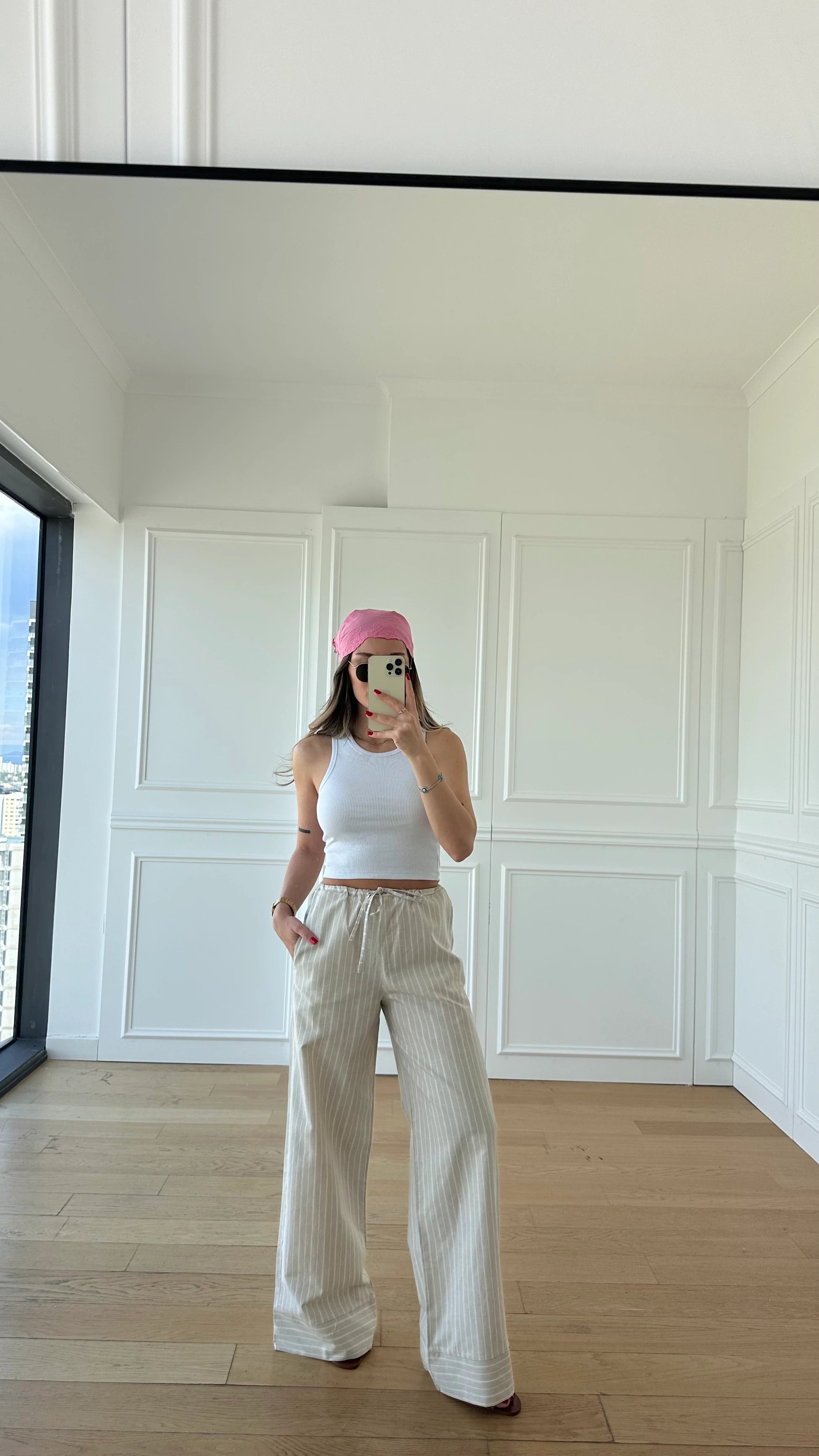 Halter Yaka Beyaz Atlet