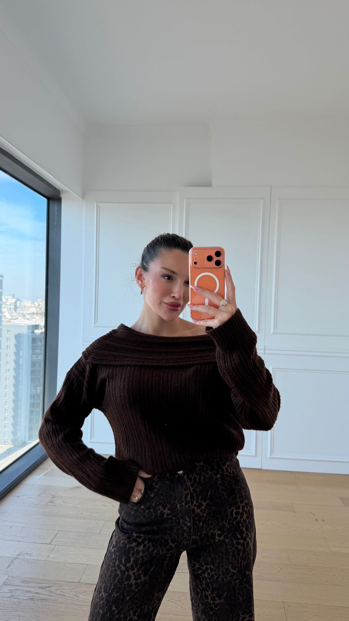 Kahverengi Madonna Kazak