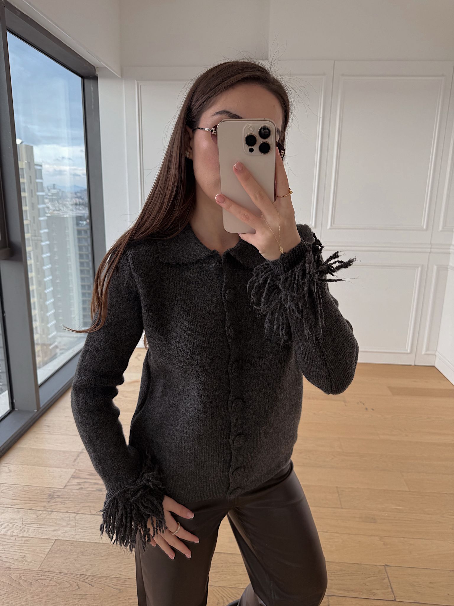 Kolları Püskül Detaylı Hırka - Gri