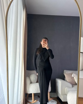 Drape Detaylı Siyah Elbise